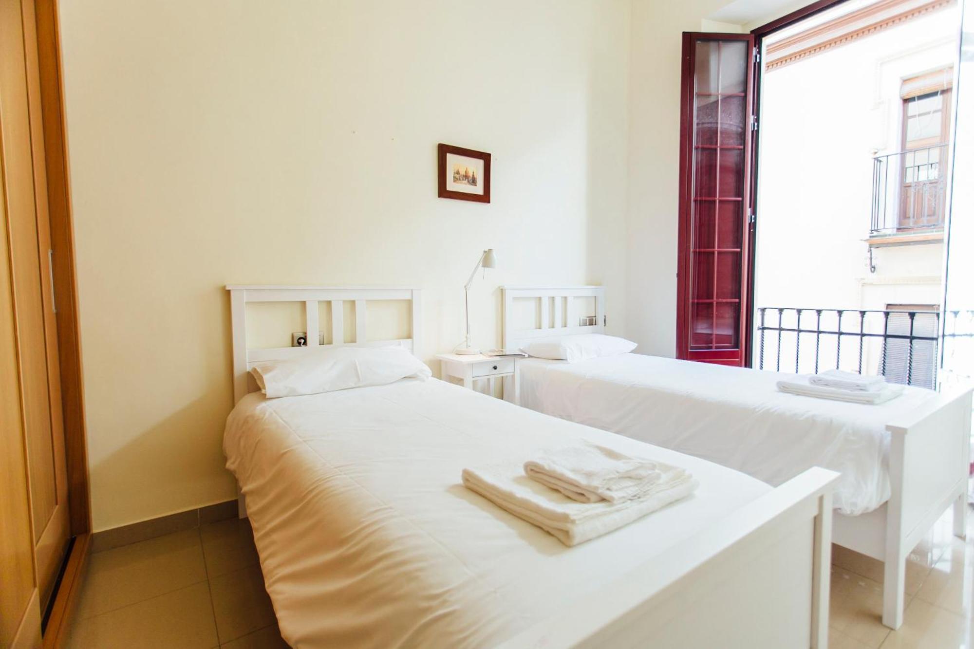 Bright And Central- 2Bd 1Bth- Malhara 세비야 외부 사진